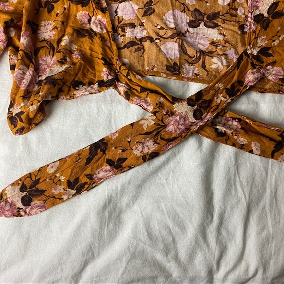 AE Boho Orange Floral Tie Front Crop Top Size L - Picture 6 of 13
